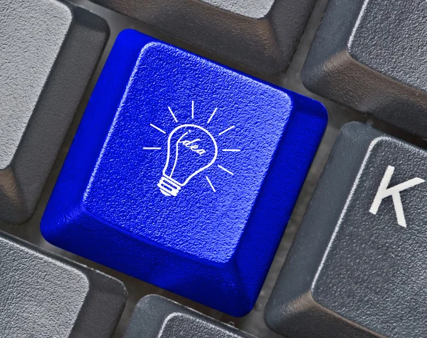 Teclado com tecla de atalho para ideias — Fotografia de Stock