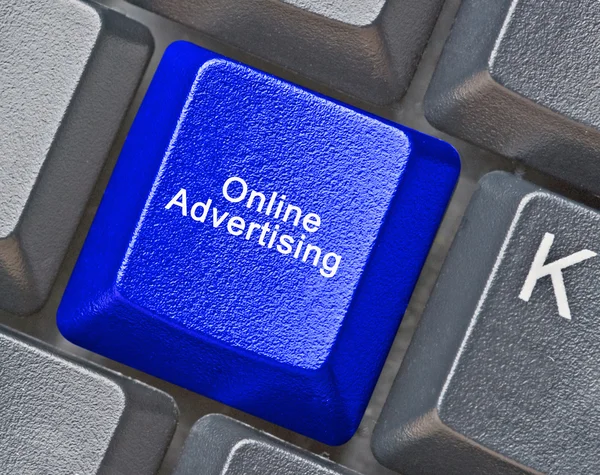 Toetsenbord met de sneltoets voor online reclame — Stockfoto