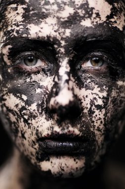 güzel bir kadın - kuru cilt kavramı portresi