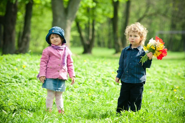 Boy and girl on rendezvous — Stock Photo, Image