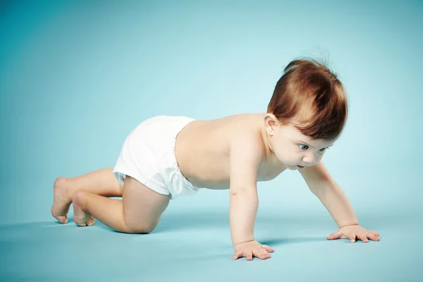 Sweet child crawls — Stock Photo, Image