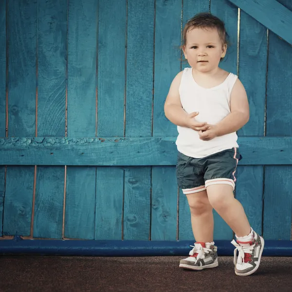 Schattig klein meisje portret — Stockfoto