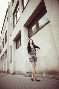 güzel ciddi kız portre