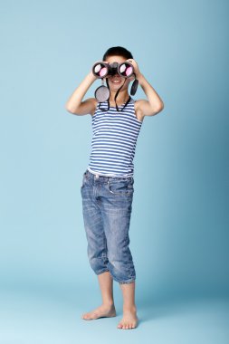 dürbün ile küçük denizci