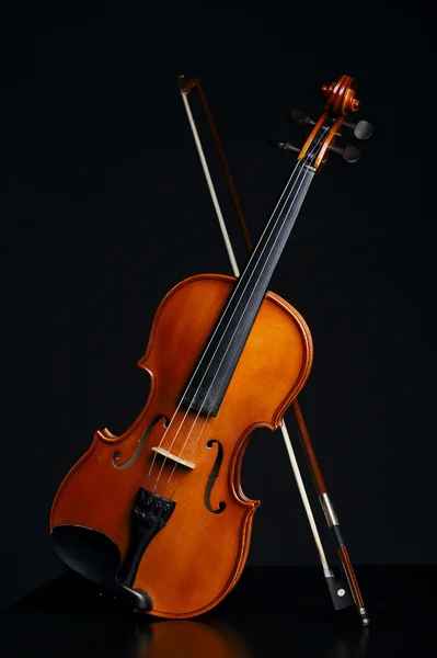 Aged handmade violin — Stock Photo, Image