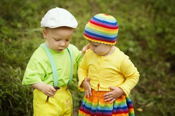 Boy girl brags about the fish caught — Stock Photo, Image