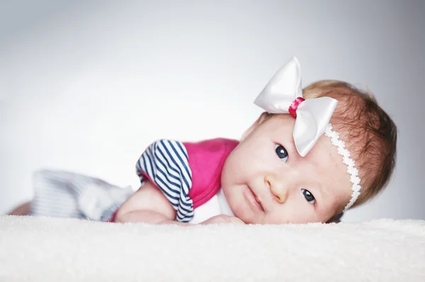 Lindo pequeño retrato de muchacha studio — Stock fotografie