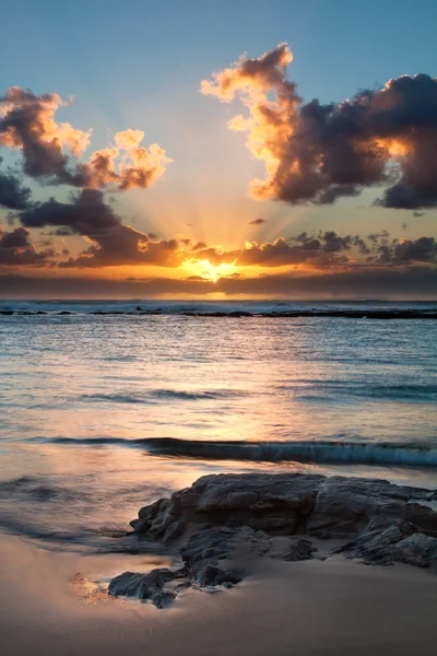 Sunrise over the sea with the sun — Stock Photo, Image