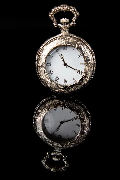 Reflexión reloj de bolsillo — Foto de Stock