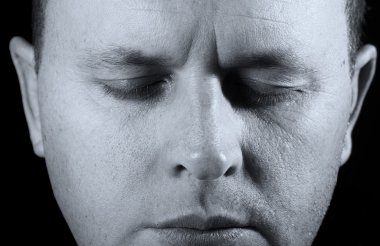 adam bakış farklı dokular ile yüz