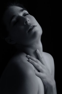 kadın boyun ve el duygu sanatsal dönüşüm vücut scape