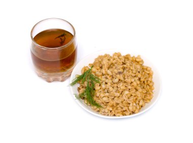 yeşil salata ile servis püresi