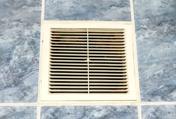 Vent in the bathroom — Stock Photo, Image