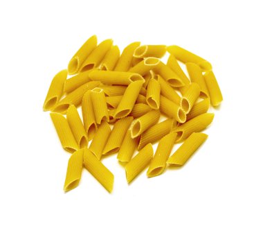 beyaz arkaplanda makarna