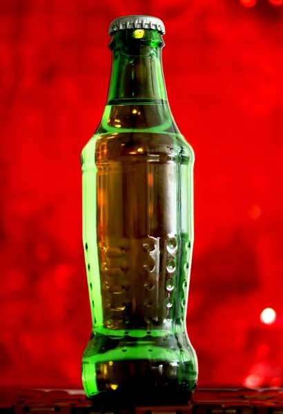 Glazen fles gevuld met vloeistof — Stockfoto