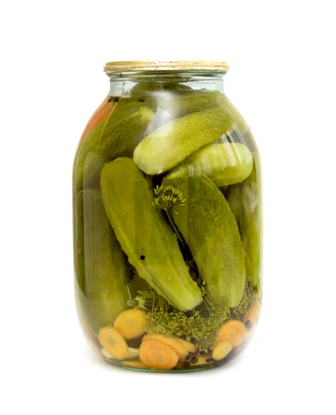 Pot met gepekelde komkommers — Stockfoto