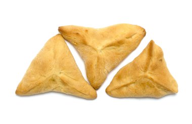 Beyaz bir arka plan üzerinde pişmiş kek