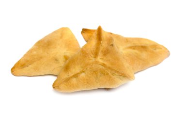 Beyaz bir arka plan üzerinde pişmiş kek