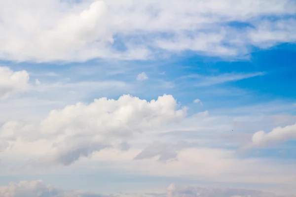 푸른 하늘 구름 — 스톡 사진