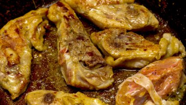 kızarmış tavuk parçaları