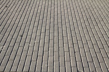 Arnavut kaldırımlı yol