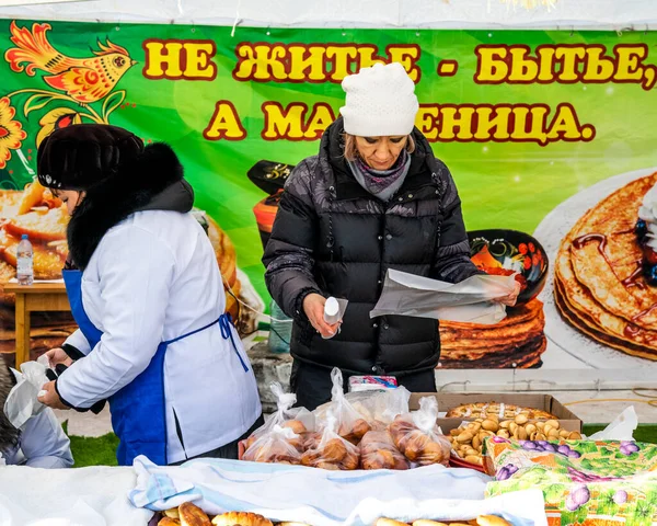 Petropavlovsk Cazaquistão Março 2021 Comida Rua Maslenitsa Feriados Cazaquistão — Fotografia de Stock