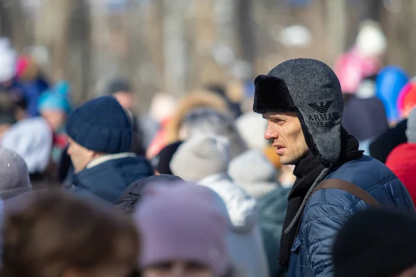 Petropavlovsk Kazakstan Mars 2022 Ansikte Människor Folkmassa Vinter Solig Dag — Stockfoto