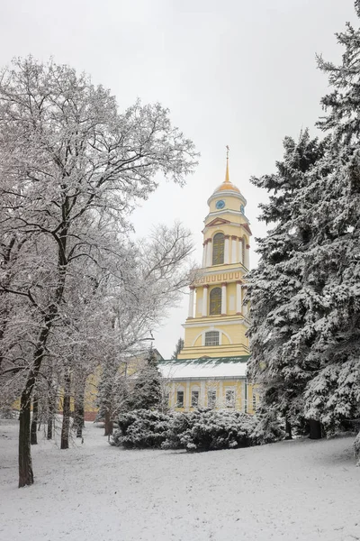 Lipetsk Rosja Grudnia 2021 Krajobraz Zimowy Budowa Świątyni Bożej Śniegu — Zdjęcie stockowe