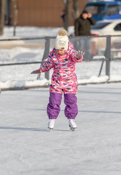 モスクワ ロシア 2022年1月5日 クリスマス休暇中のアイススケート — ストック写真