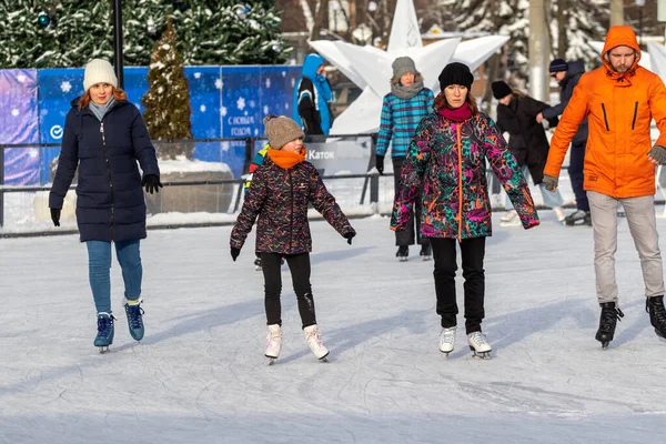 Moscou Rússia Janeiro 2022 Patinação Gelo Durante Pausa Natal — Fotografia de Stock