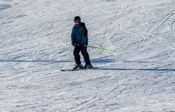 Sochi Rusia Enero 2022 Esquí Alpino Invierno Día Soleado Recreación — Foto de Stock