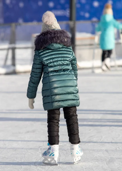 Moscú Rusia Enero 2022 Patinaje Sobre Hielo Durante Las Vacaciones —  Fotos de Stock