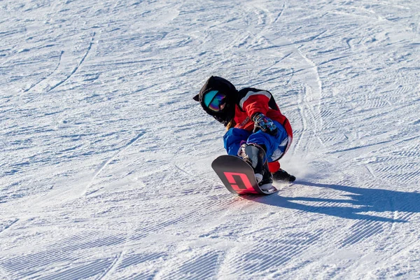 Sochi Rússia Janeiro 2022 Snowboarders Dia Ensolarado Inverno Recreação Inverno — Fotografia de Stock