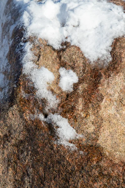 Фон Гранітного Каменю Покритого Снігом — стокове фото