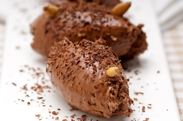 Μους σοκολάτας επιδόρπιο quenelle — Φωτογραφία Αρχείου