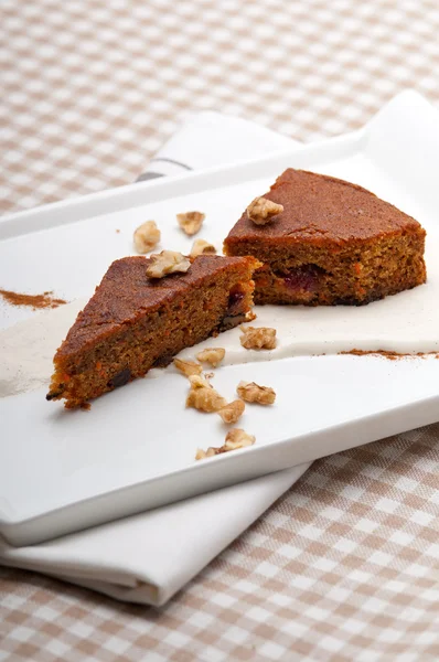 Fresh healthy carrots and walnuts cake dessert — Stock Photo, Image