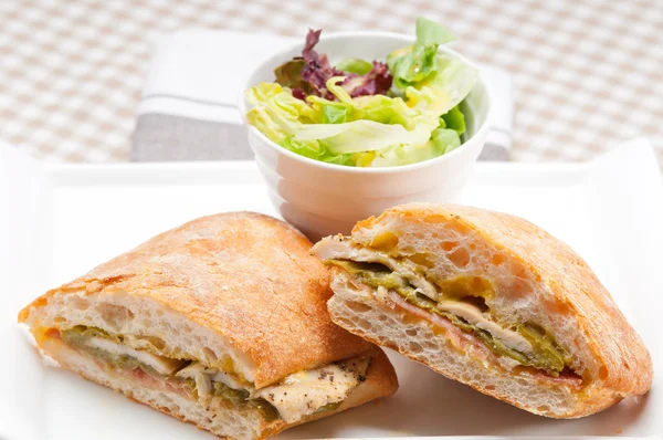 Italien ciabatta panini sandwich poulet — Photo