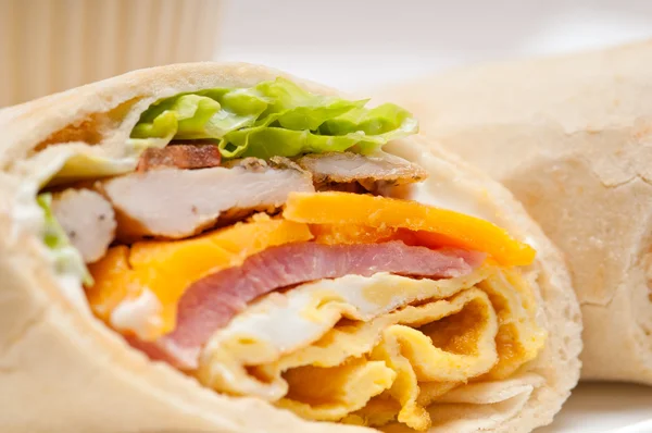 Club sándwich pita pan roll — Foto de Stock