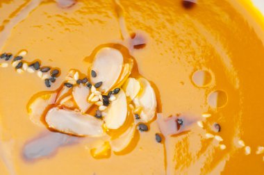 Klasik kabak çorbası