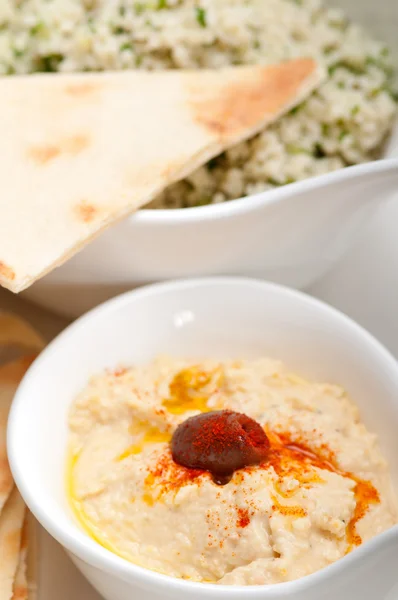 Taboulii couscous with hummus — Stock Photo, Image