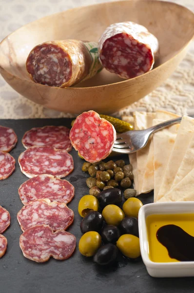 Cold cut platter with pita bread and pickles — Stock Photo, Image