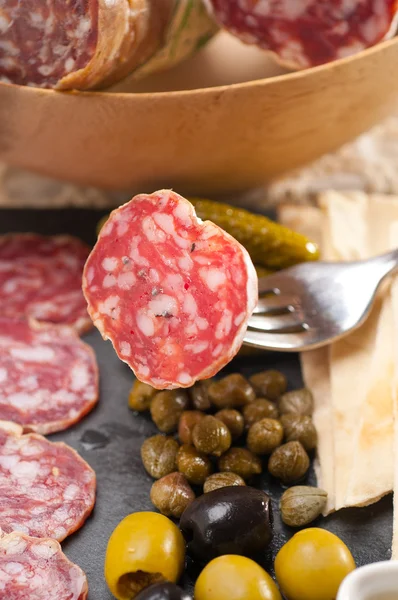 Cold cut platter with pita bread and pickles — Stock Photo, Image