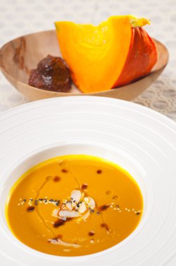 Klasik kabak çorbası