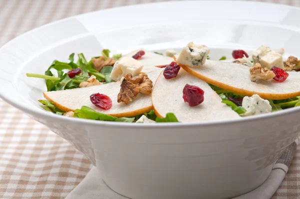 Fresh pears arugula gorgonzola cheese salad — Stock Photo, Image