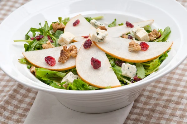 Fresh pears arugula gorgonzola cheese salad — Stock Photo, Image
