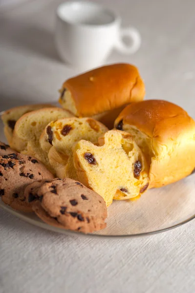 Selection of sweet bread and cookies — Stock Photo, Image