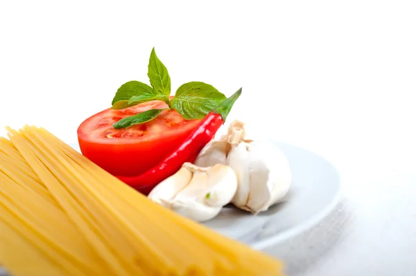 Італійські спагеті паста Томатна інгредієнти — стокове фото