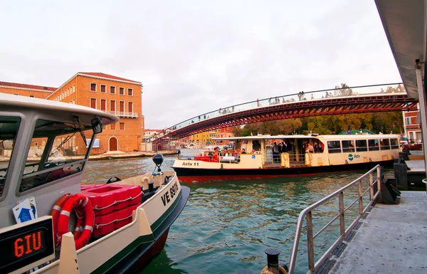 Veneza Calatrava ponte della costituzione — Fotografia de Stock