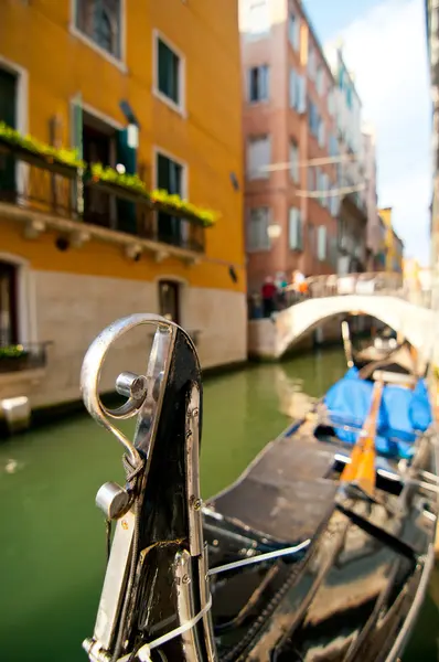 Venetië Italië gondels op kanaal — Stockfoto