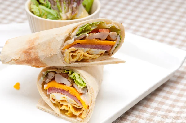 Club sándwich pita pan roll — Foto de Stock